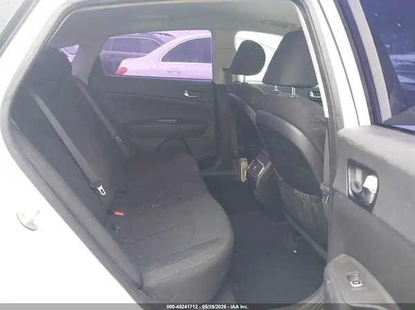 KNAGT4LE7H5013456 2017 KIA OPTIMA - Image 8