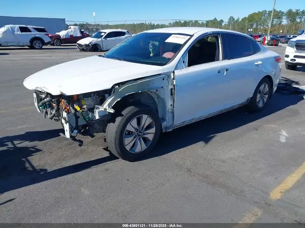 KNAGT4LE7H5014901 2017 KIA OPTIMA - Image 2
