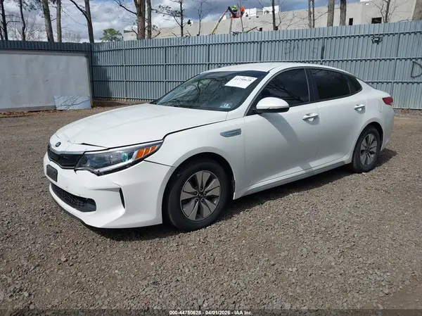 KNAGT4LE8H5009772 2017 KIA OPTIMA - Image 2