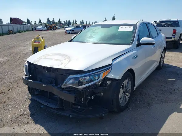 KNAGT4LE8H5018665 2017 KIA OPTIMA - Image 2