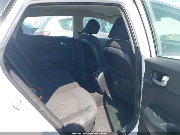 KNAGT4LE8H5018665 2017 KIA OPTIMA - Image 8