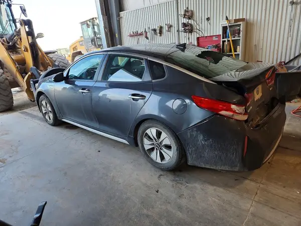 KNAGT4LE9H5018531 2017 KIA OPTIMA - Image 2