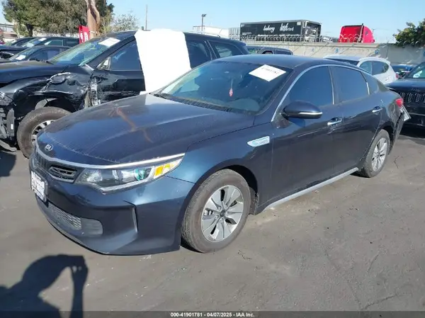 KNAGT4LE9J5023217 2018 KIA OPTIMA - Image 2
