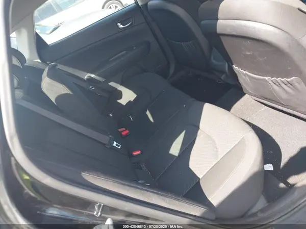 KNAGT4LEXH5008980 2017 KIA OPTIMA - Image 8