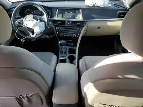 KNAGT4LEXH5010745 2017 KIA OPTIMA - Image 8