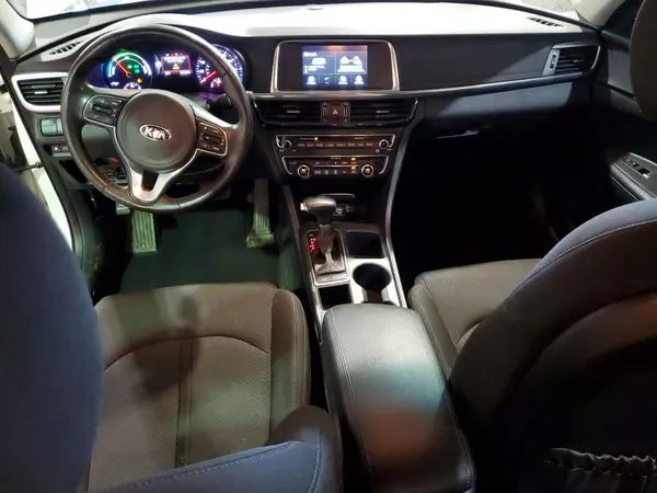 KNAGT4LEXH5015170 2017 KIA OPTIMA - Image 8