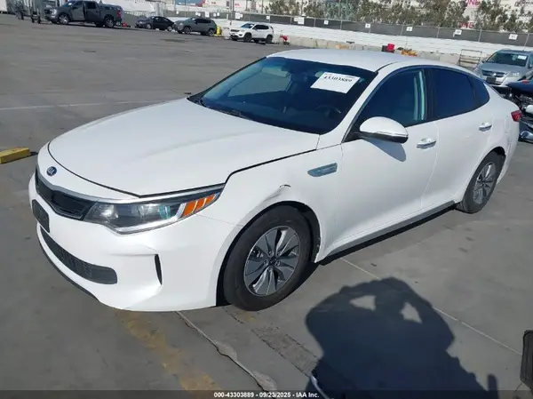 KNAGT4LEXH5016741 2017 KIA OPTIMA - Image 2