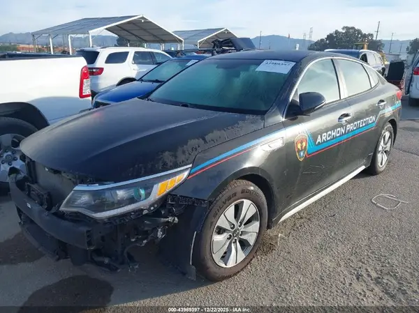 KNAGT4LEXJ5024263 2018 KIA OPTIMA - Image 2
