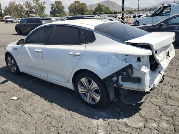 KNAGU4LC1H5004702 2017 KIA OPTIMA - Image 2