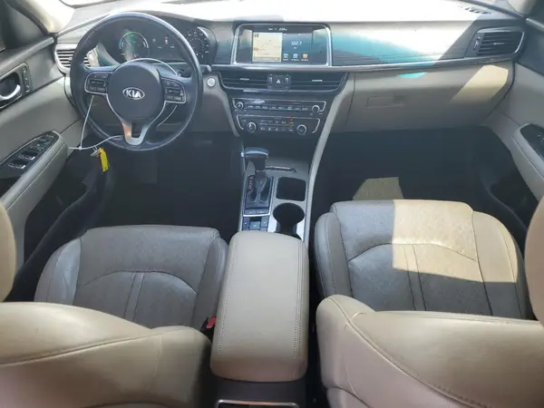 KNAGU4LC1H5004702 2017 KIA OPTIMA - Image 8