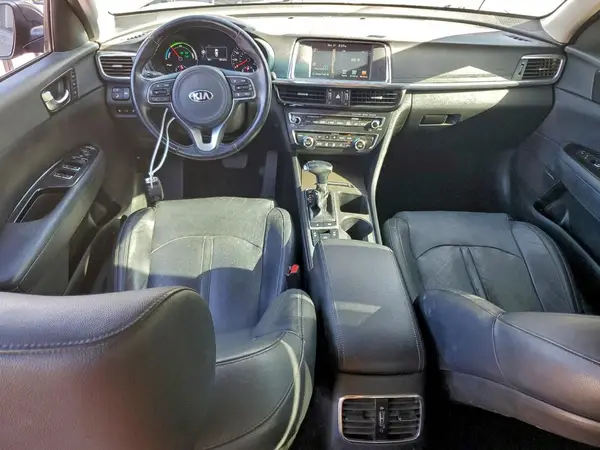 KNAGU4LC1H5007261 2017 KIA OPTIMA - Image 8