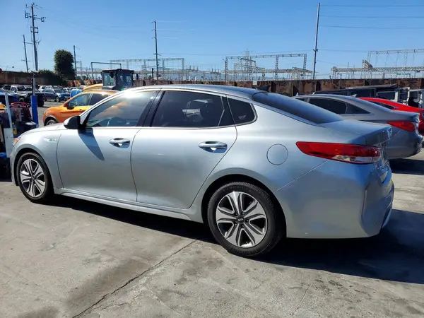 KNAGU4LC1H5007602 2017 KIA OPTIMA - Image 2
