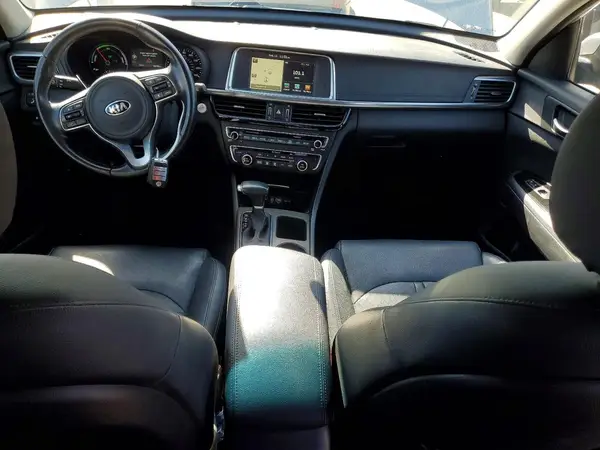 KNAGU4LC1H5007602 2017 KIA OPTIMA - Image 8