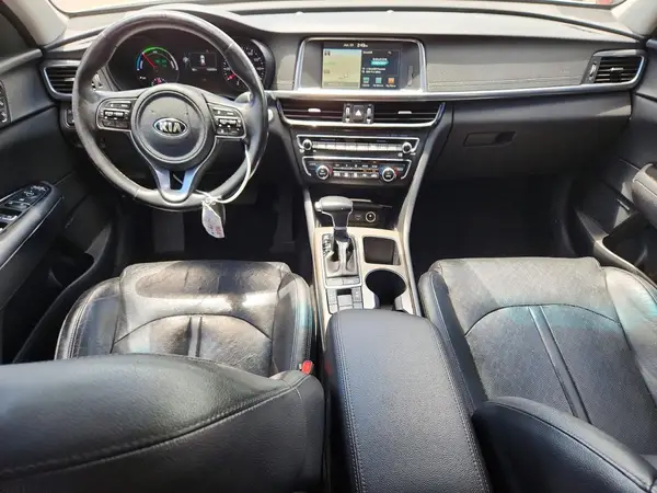 KNAGU4LC2H5007012 2017 KIA OPTIMA - Image 8