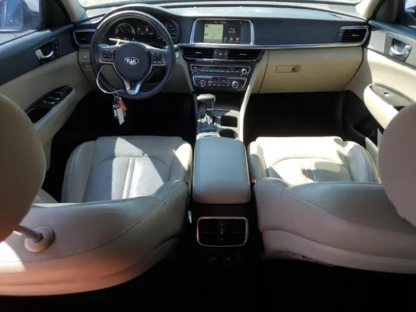 KNAGU4LC3H5007701 2017 KIA OPTIMA - Image 8