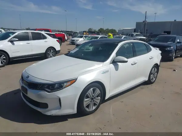 KNAGU4LC5H5004864 2017 KIA OPTIMA - Image 2