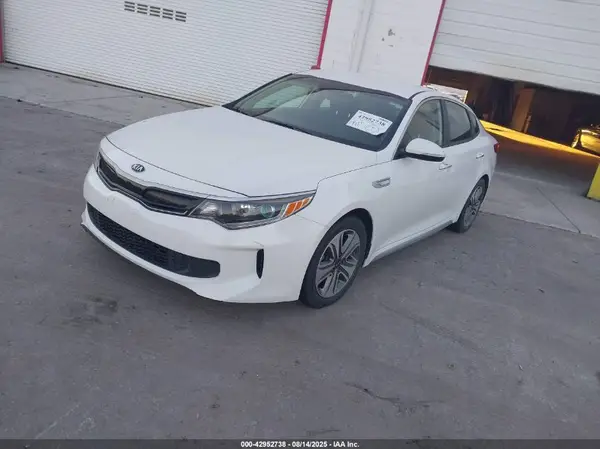 KNAGU4LC5H5006310 2017 KIA OPTIMA - Image 2