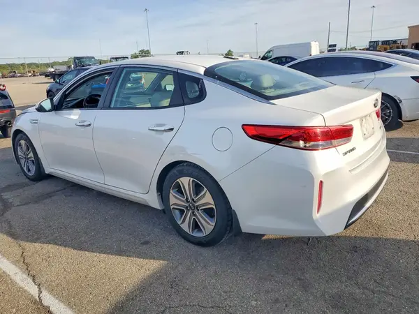 KNAGU4LC6H5005120 2017 KIA OPTIMA - Image 2