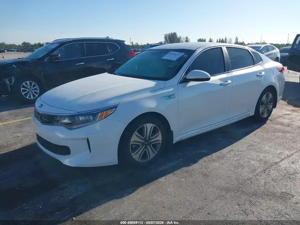 KNAGU4LC8H5005863 2017 KIA OPTIMA - Image 2