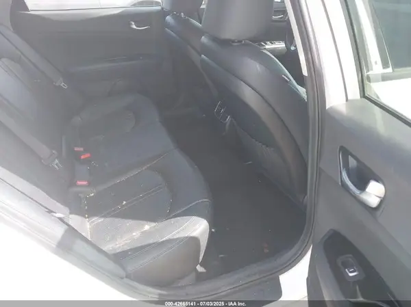 KNAGU4LC9H5004740 2017 KIA OPTIMA - Image 8
