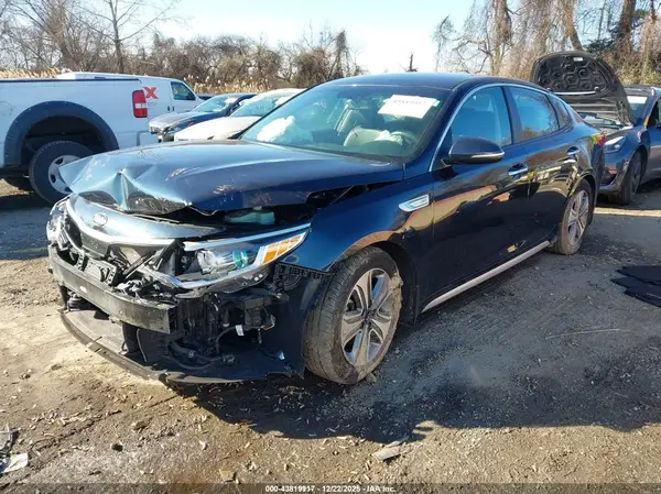 KNAGU4LC9H5004821 2017 KIA OPTIMA - Image 2