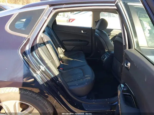 KNAGU4LC9H5004821 2017 KIA OPTIMA - Image 8