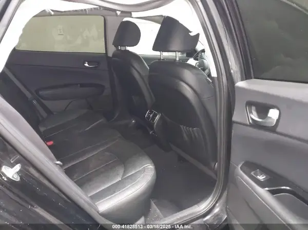 KNAGU4LC9H5005919 2017 KIA OPTIMA - Image 8