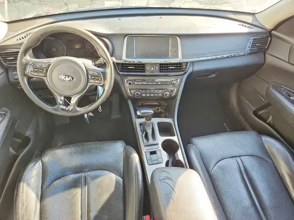 KNAGU4LCXH5005248 2017 KIA OPTIMA - Image 8