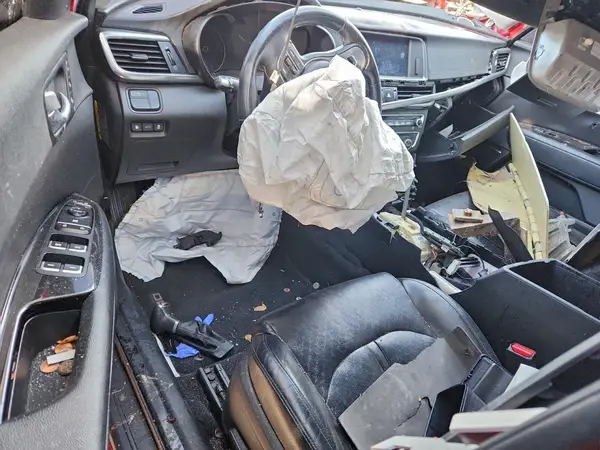 KNAGU4LE0H5012047 2017 KIA OPTIMA - Image 8