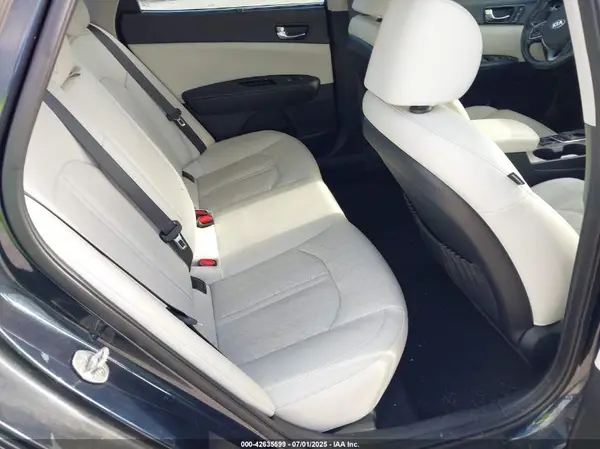 KNAGU4LE0H5013778 2017 KIA OPTIMA - Image 8