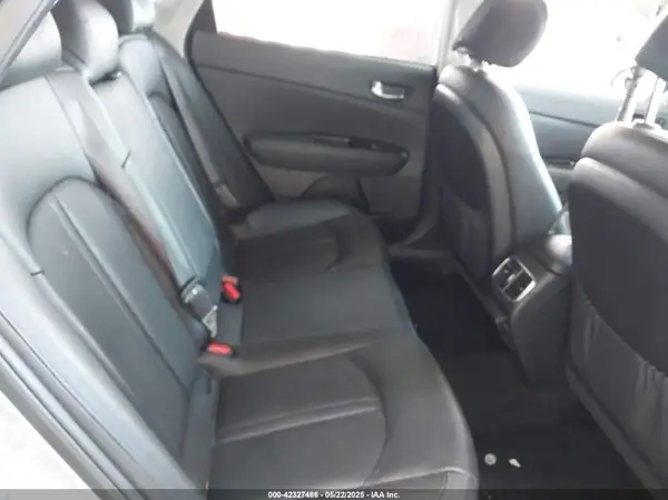 KNAGU4LE0H5017992 2017 KIA OPTIMA - Image 8