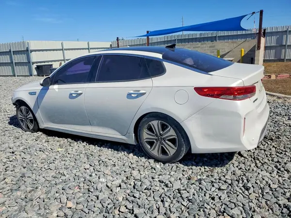 KNAGU4LE1H5010517 2017 KIA OPTIMA - Image 2
