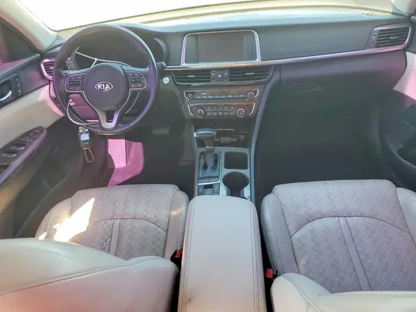 KNAGU4LE1H5010517 2017 KIA OPTIMA - Image 8