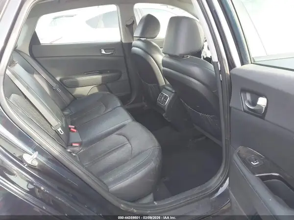 KNAGU4LE1H5013644 2017 KIA OPTIMA - Image 8