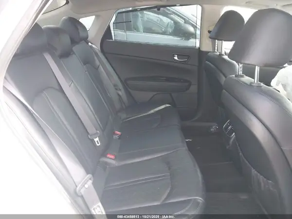 KNAGU4LE3H5011071 2017 KIA OPTIMA - Image 8