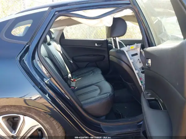 KNAGU4LE4H5012116 2017 KIA OPTIMA - Image 8