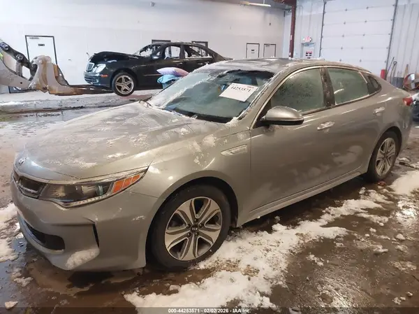 KNAGU4LE5H5012139 2017 KIA OPTIMA - Image 2