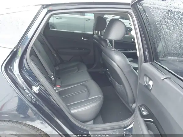KNAGU4LE6H5009525 2017 KIA OPTIMA - Image 8