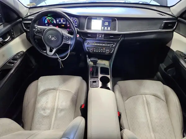 KNAGU4LE7J5020264 2018 KIA OPTIMA - Image 8