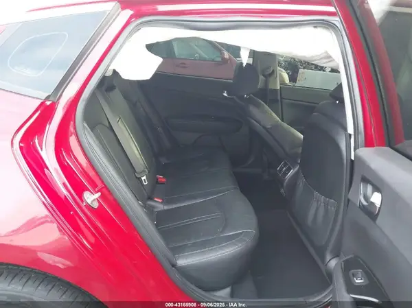 KNAGU4LEXH5011598 2017 KIA OPTIMA - Image 8