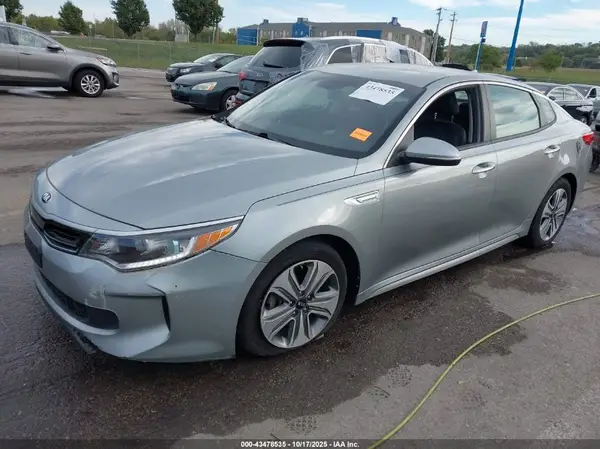 KNAGU4LEXH5012086 2017 KIA OPTIMA - Image 2