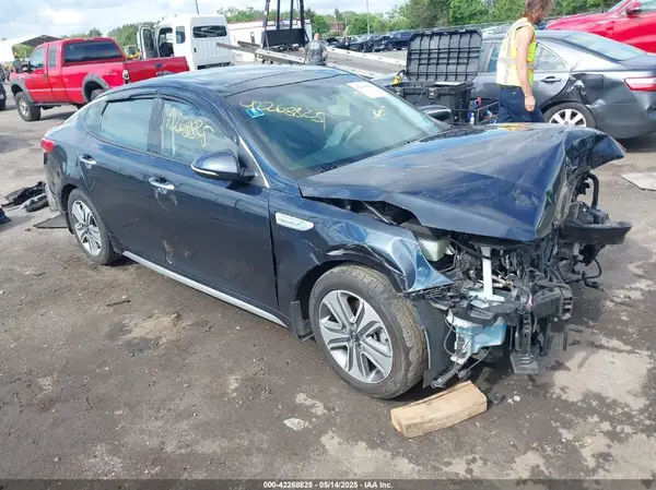 KNAGU4LEXH5012783 2017 KIA OPTIMA - Image 1