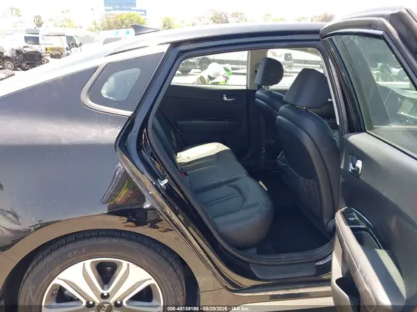 KNAGU4LEXK5032104 2019 KIA OPTIMA - Image 8