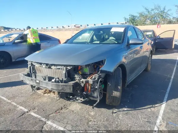 KNAGV4LD0H5013087 2017 KIA OPTIMA - Image 2