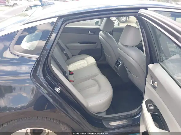 KNAGV4LD0H5013333 2017 KIA OPTIMA - Image 8