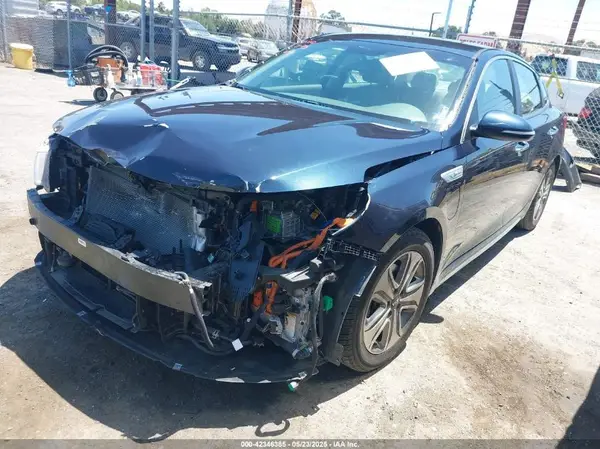 KNAGV4LD0H5018001 2017 KIA OPTIMA - Image 2