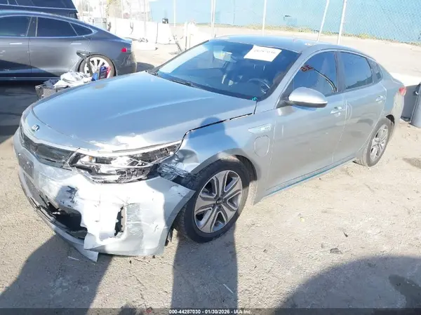 KNAGV4LD0J5022877 2018 KIA OPTIMA - Image 2