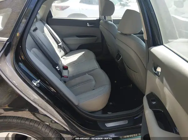 KNAGV4LD1H5019089 2017 KIA OPTIMA - Image 8