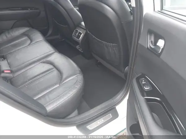 KNAGV4LD1J5022788 2018 KIA OPTIMA - Image 8