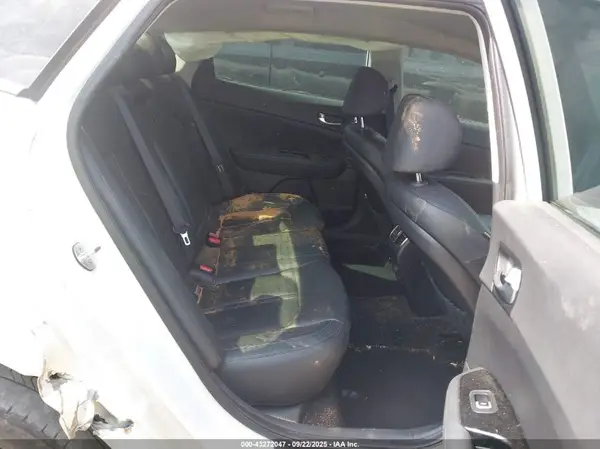 KNAGV4LD2H5010143 2017 KIA OPTIMA - Image 8